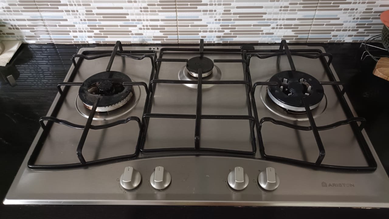 service kompor ariston